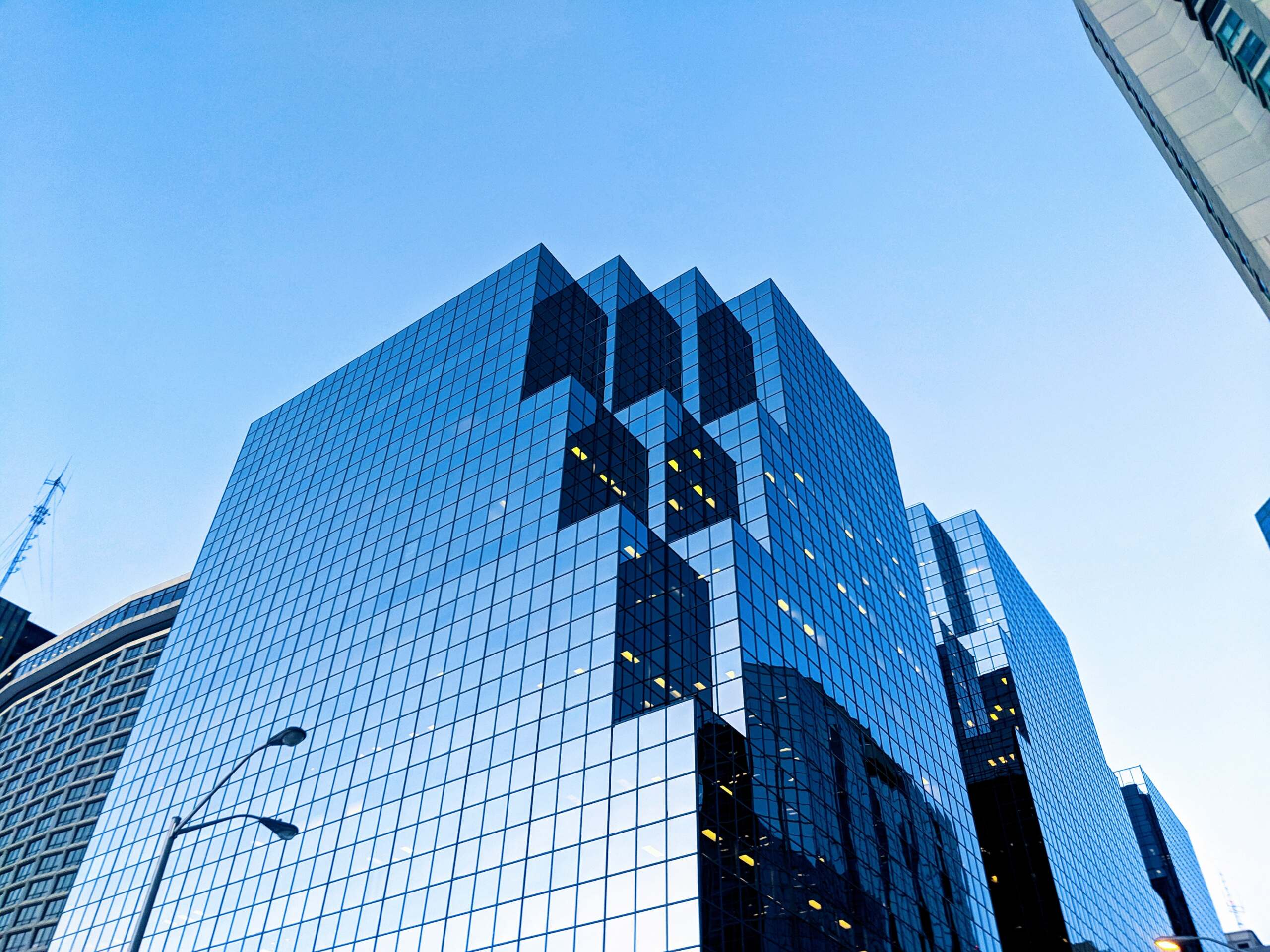 omar-flores-vLN225oj0ck-unsplash Office building tax appeal